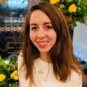 Meet your Posher, Laura